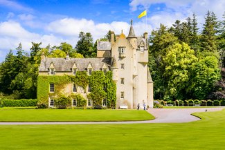 Ballindalloch_Castle_112